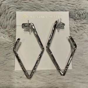 NWT Kendra Scott Rylan Hoop Earrings in Silver